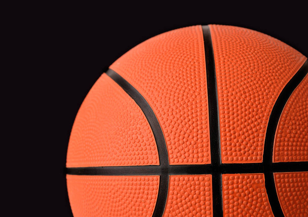 обрезанный кадр баскетбольного мяча
 - Фото, изображение