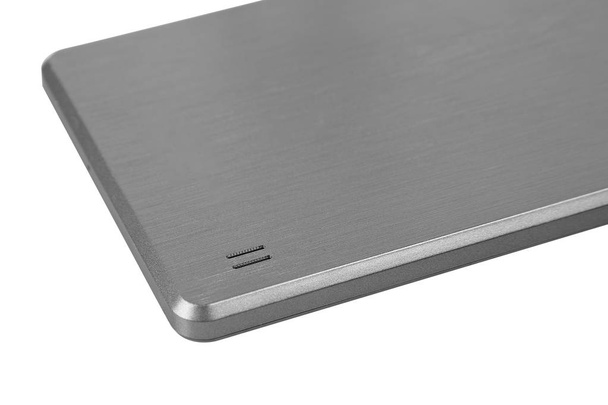 Tablet metal plata aislado de nuevo primer plano altavoz
 - Foto, imagen