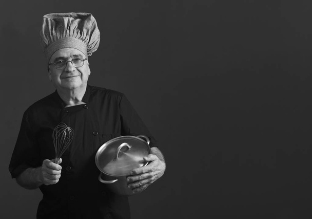 Retrato de un chef seniro
 - Foto, imagen