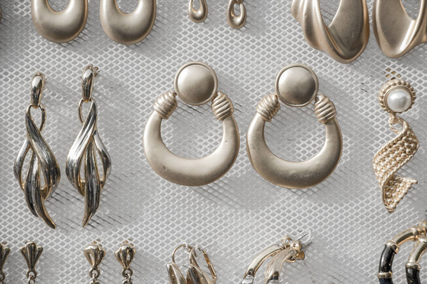  Σκουλαρίκια, όμορφη διάφορα κοσμήματα - Φωτογραφία, εικόνα