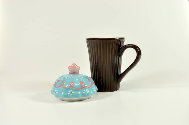 cup with multicolored lid - Φωτογραφία, εικόνα