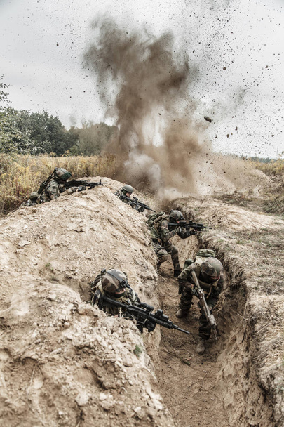 Tengeri gyalogsági ezred ejtőernyős - Fotó, kép