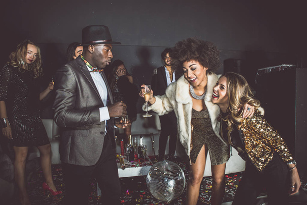 People celebrating in club - Foto, Imagen