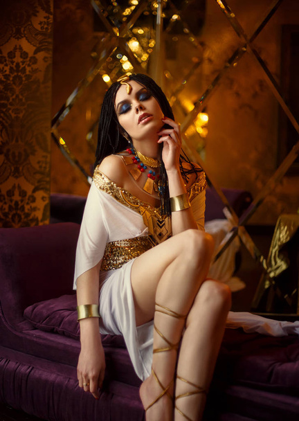 Young and seductive Cleopatra - Фото, изображение