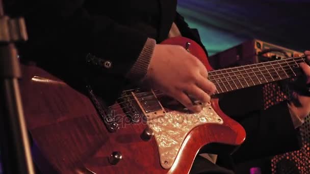 ステージでギター プレーヤー - 映像、動画