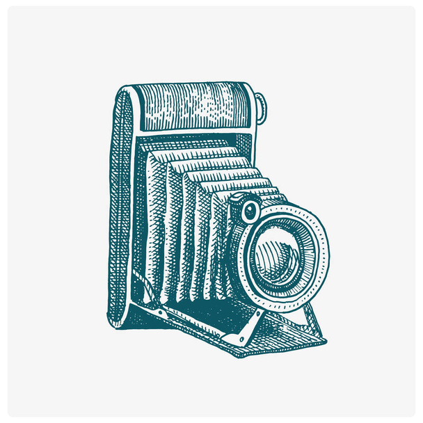 Cámara fotográfica vintage, mano grabada dibujada en estilo de boceto o corte de madera, lente retro de aspecto antiguo, ilustración realista vectorial aislada
 - Vector, imagen