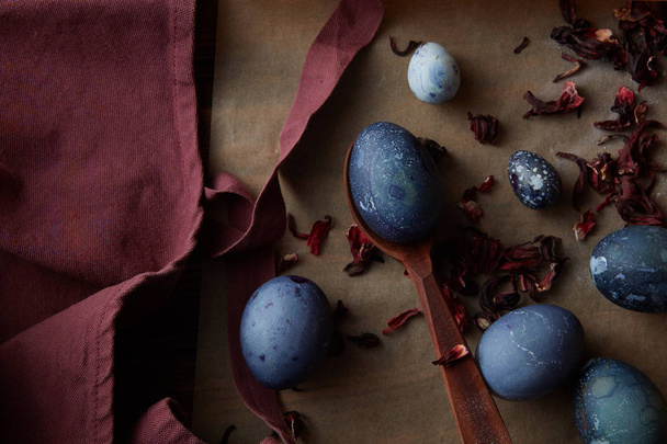 easter eggs on baking paper - Foto, Imagem