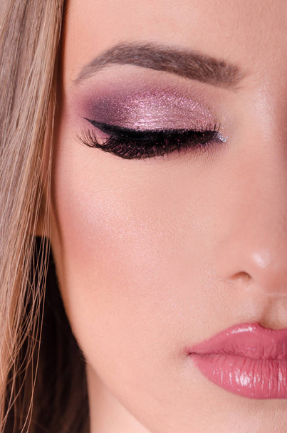 girl with professional makeup - Foto, imagen