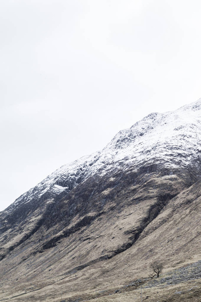 Glen Etive in Scotland - Фото, зображення