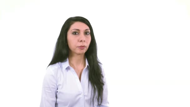 Schlaue Geschäftsfrau lächelt und zeigt keinen Finger Missbilligung weichen Fokus - Filmmaterial, Video