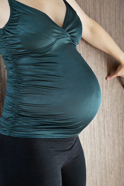 Беременная женщина брюхо перед родами
 - Фото, изображение
