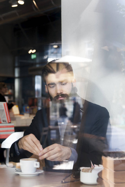 hipster homem de negócios em pausa para um café
 - Foto, Imagem