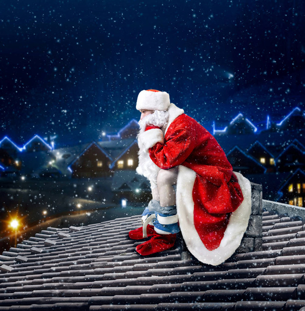 divertente Babbo Natale con i pantaloni giù
 - Foto, immagini