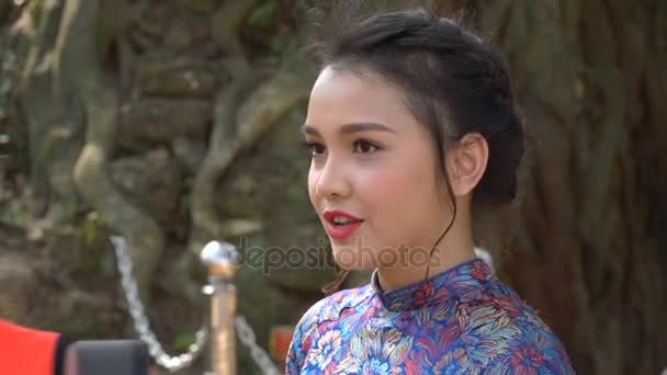 Krásná vietnamská dívka - Záběry, video