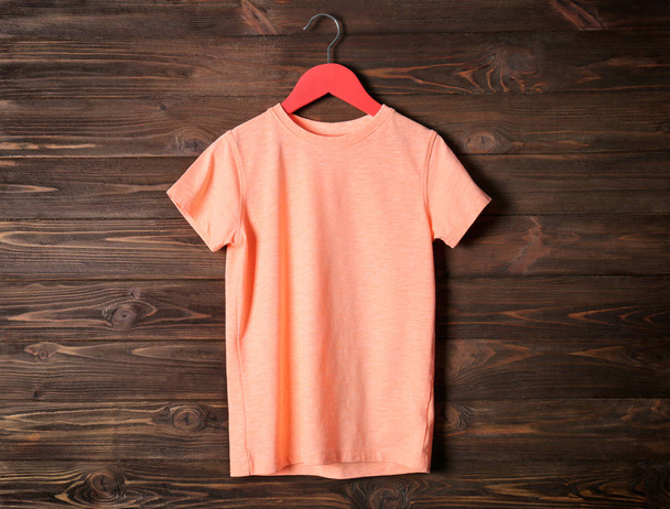 Blank orange t-shirt  - Valokuva, kuva