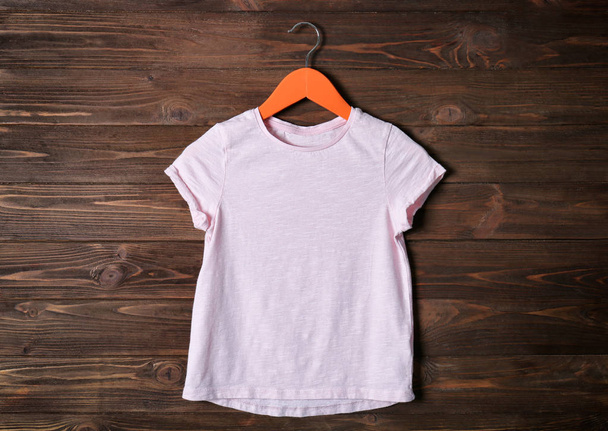Blank pink t-shirt  - Foto, afbeelding