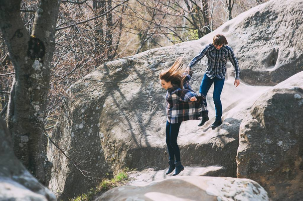 couple walk on the rocks   - Fotó, kép