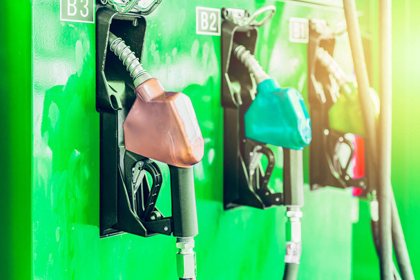 Groene energie biobrandstof of bio diesel benzine benzinestation business. - Foto, afbeelding