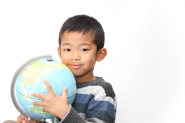 世界と日本の少年 (小学校第 1 学年) - 写真・画像