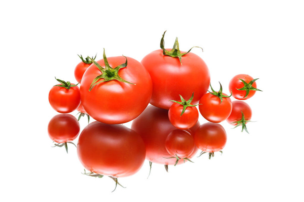 Tomatoes with reflection on white background - Zdjęcie, obraz