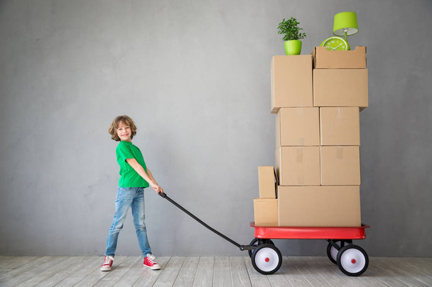 Child New Home Moving Day House Concept - Foto, Imagem