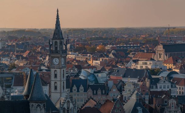 Wieża zegarowa w Ghent V - Zdjęcie, obraz