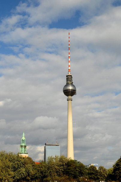 Berlin TV tower at Alexanderplatz, Germany - Zdjęcie, obraz