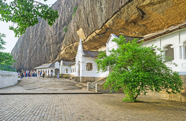 The Monastery in Caves of Dambulla - Φωτογραφία, εικόνα