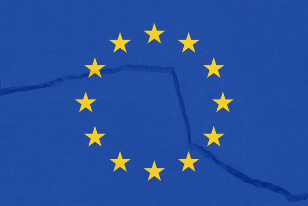 Europa is breken, symbolische - Foto, afbeelding
