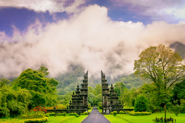 Індуський храм на Балі  - Фото, зображення