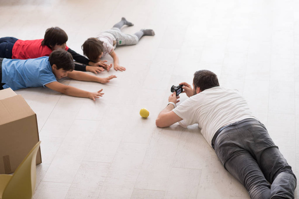 Photoshooting with kids models - Φωτογραφία, εικόνα