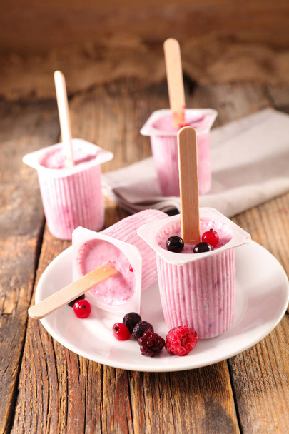 yogurt ice cream with berries  - Photo, Image
