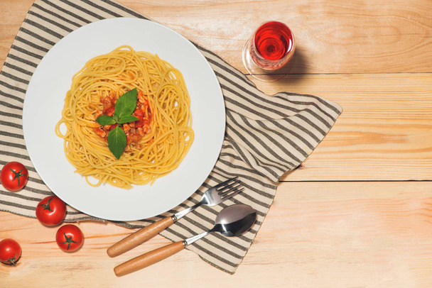 spaghetti with tomato sauce - 写真・画像