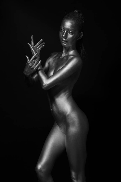 naked body in a silver body painting - Φωτογραφία, εικόνα