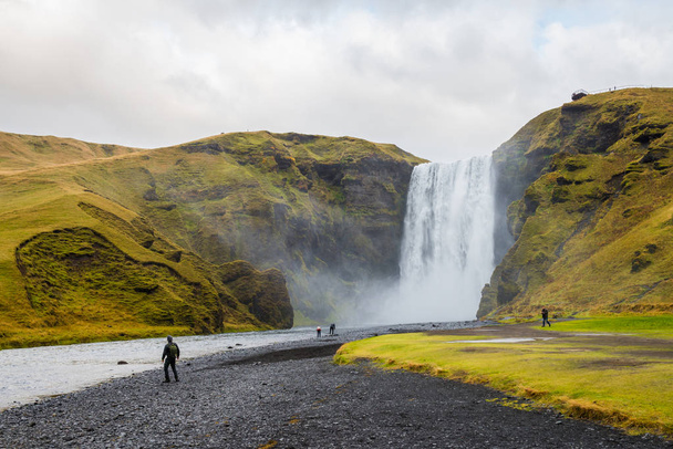 skogafoss Wasserfall im südlichen Island - Foto, Bild