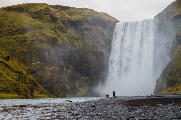Skogafoss waterfall in southern Iceland - Fotografie, Obrázek