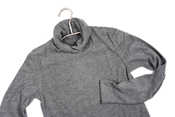 изолировать серый свитер
 - Фото, изображение