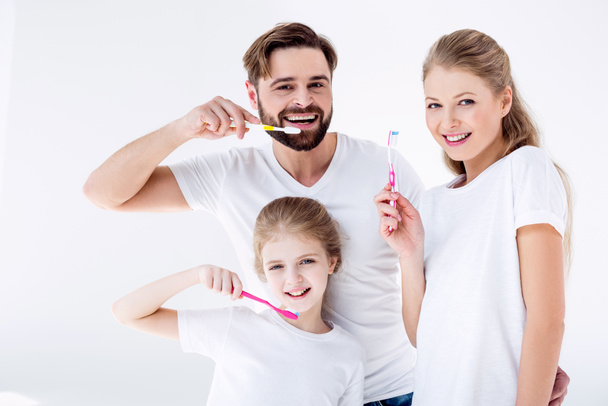 Cepillos de dientes familiares
   - Foto, Imagen