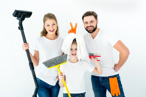 família com suprimentos de limpeza
  - Foto, Imagem