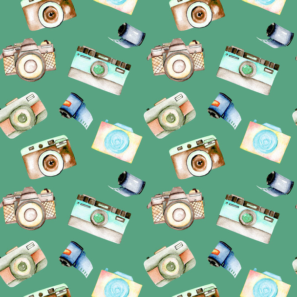 Seamless pattern with watercolor retro cameras and films - Foto, immagini
