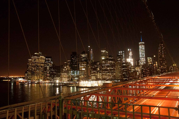 Vista notturna dal ponte di Brooklyn
 - Foto, immagini