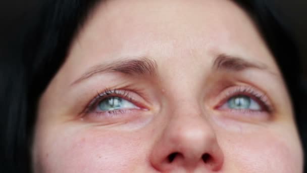Expresión de la cara de cerca - lágrimas, llanto
 - Metraje, vídeo