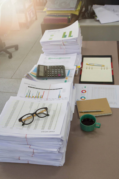 Business Concept, Pile of unfinished documents on office desk, Stack of business paper - Foto, Imagem