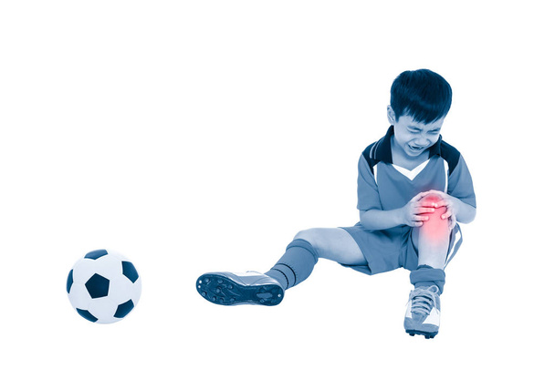 Asiatischer Jugendfußballer mit Knieschmerzen. Ganzkörper. - Foto, Bild
