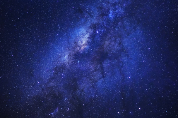 Primo piano della galassia della Via Lattea con stelle e polvere spaziale nell'universo
 - Foto, immagini