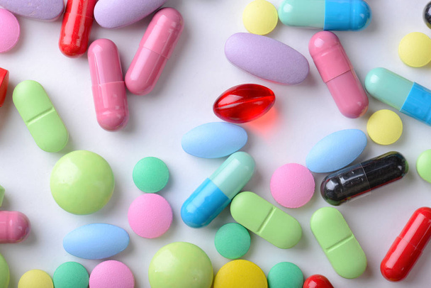 pills isolated on white background - Фото, зображення