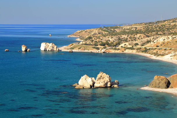 Петра Тоу Роміу, Кіпр: Загальний вигляд Афродіти рок і пляжі біля Пафос - Фото, зображення