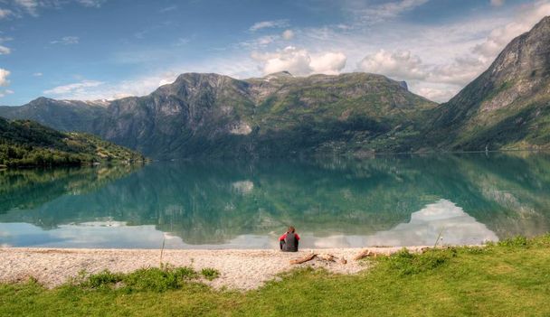 Грубая природа в норвежском пейзаже
 - Фото, изображение