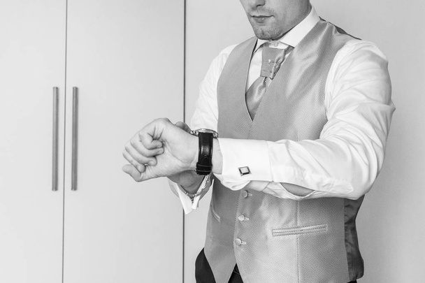 Beyaz gömlek ve kol düğmesi - Fotoğraf, Görsel