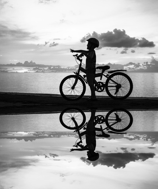 νέος ποδηλάτης - Φωτογραφία, εικόνα